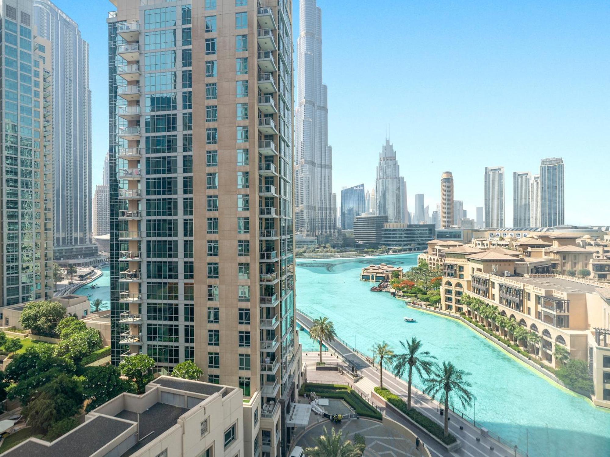 Апартаменты Sophisticated 2Bdr-Burj Khalifa & Fountain View Дубай Экстерьер фото